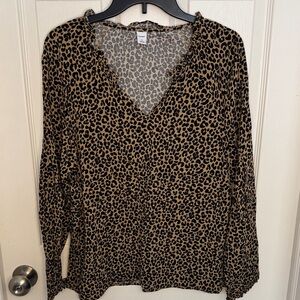 EUC Old Navy Leopard Print V-Neck Blouse